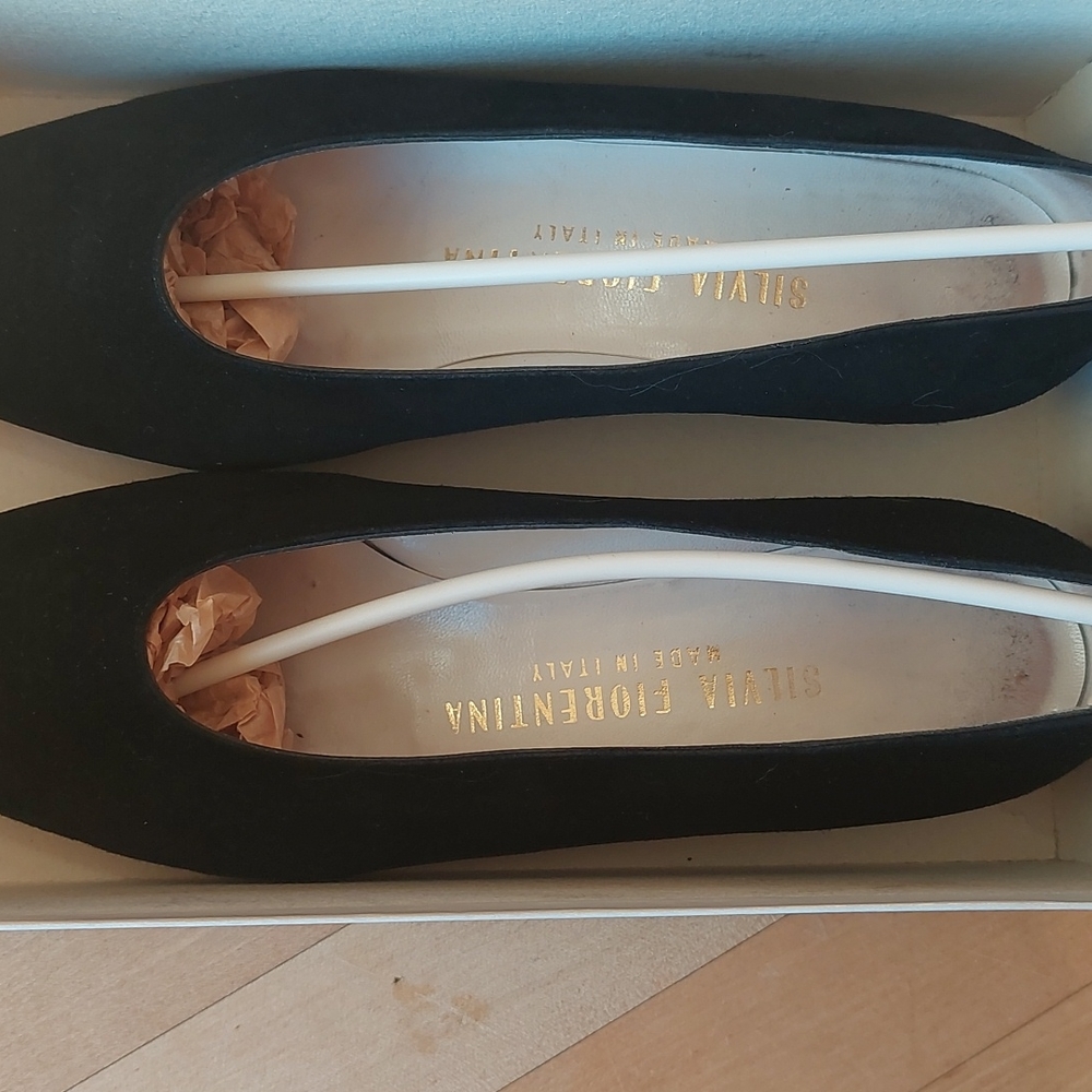 Black suede low heel by Silvia Fiorentina